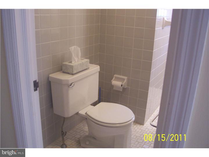 242 Lynn Road Ridley Park, PA 19078 - Photo 10 of 23 Bathroom