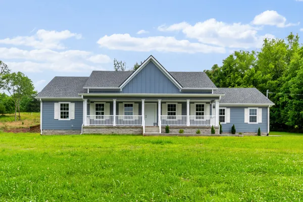 $469,000 | 2979 Demastus Road, Culleoka, TN 38451