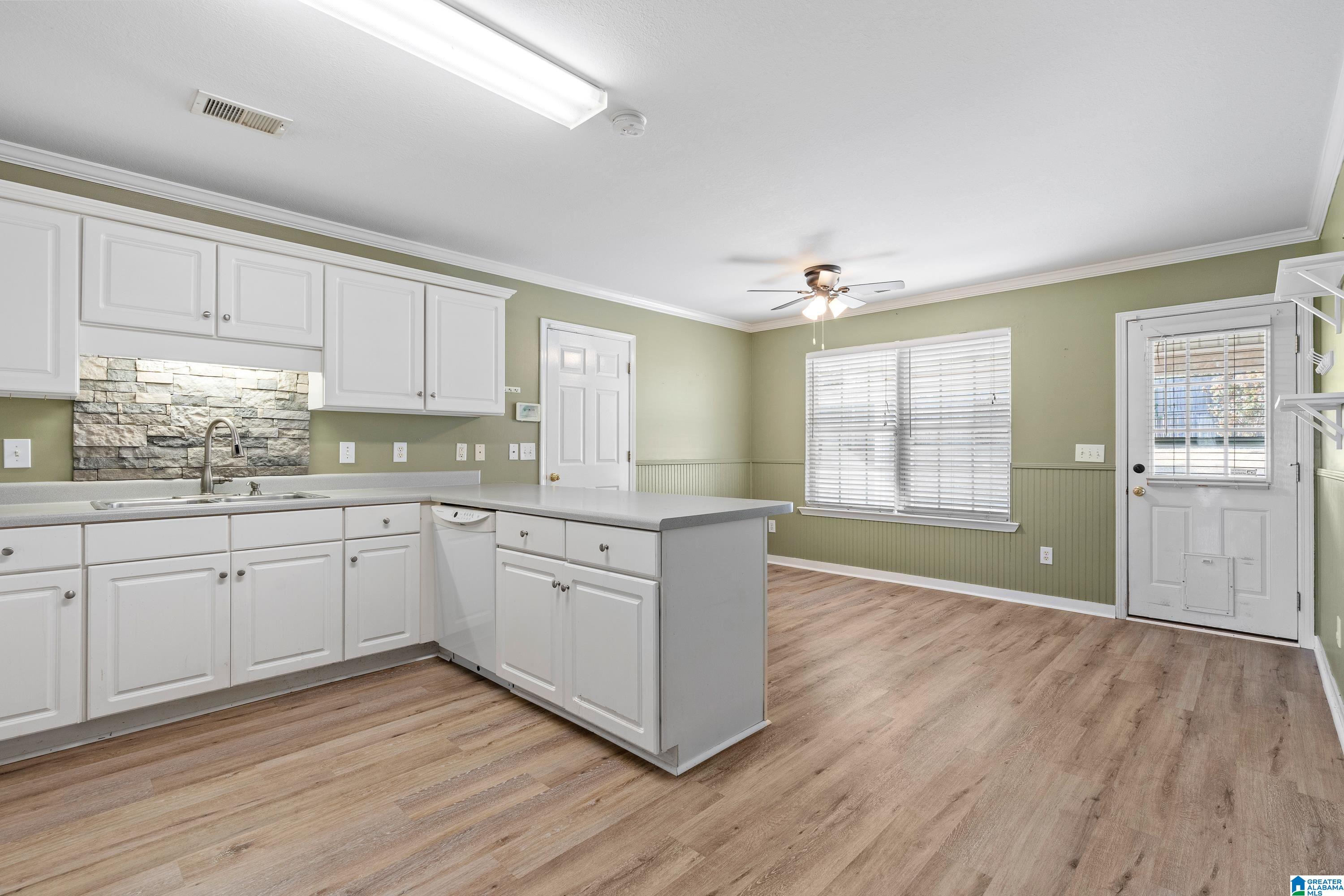 184 Stonehaven Drive Pelham, AL 35124 - Photo 9 of 28