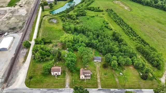 $190,000 | 4565 East Station Road, Roanoke, IN 46783