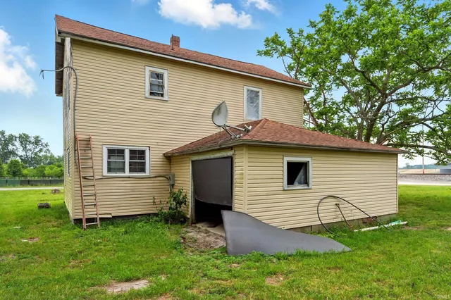 $190,000 | 4565 East Station Road, Roanoke, IN 46783