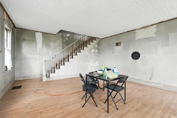 $190,000 | 4565 East Station Road, Roanoke, IN 46783