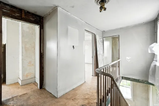 $190,000 | 4565 East Station Road, Roanoke, IN 46783