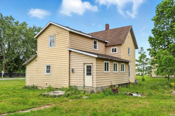 $190,000 | 4565 East Station Road, Roanoke, IN 46783