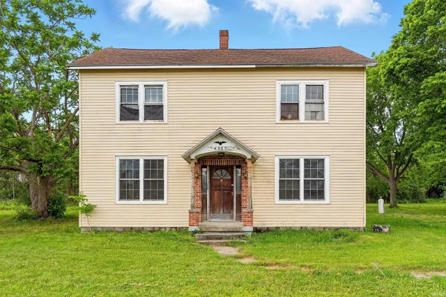 $190,000 | 4565 East Station Road, Roanoke, IN 46783