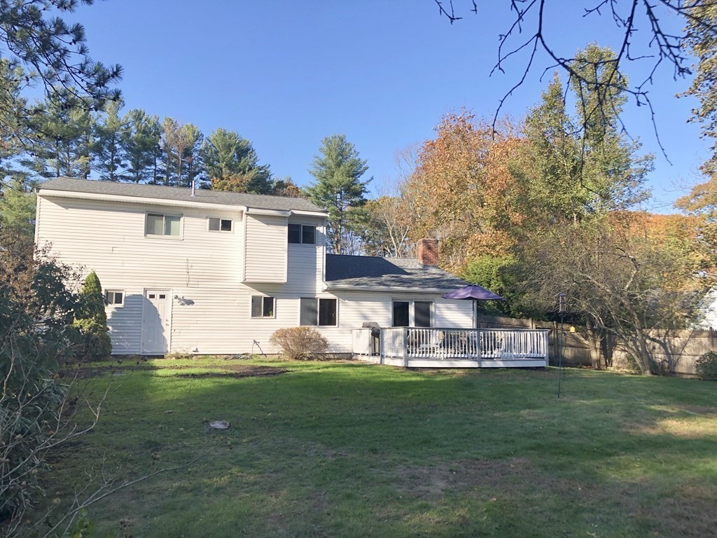 18 Day Road Holliston, MA 01746 - Photo 4 of 42 Gallery Image 4