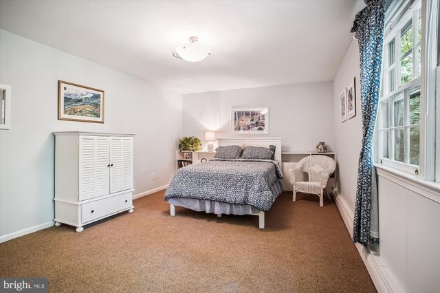 $1,244,000 | 3818 North Ridgeview Road, Arlington, VA 22207