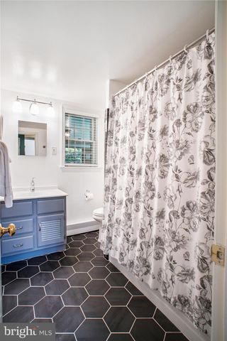 $1,244,000 | 3818 North Ridgeview Road, Arlington, VA 22207