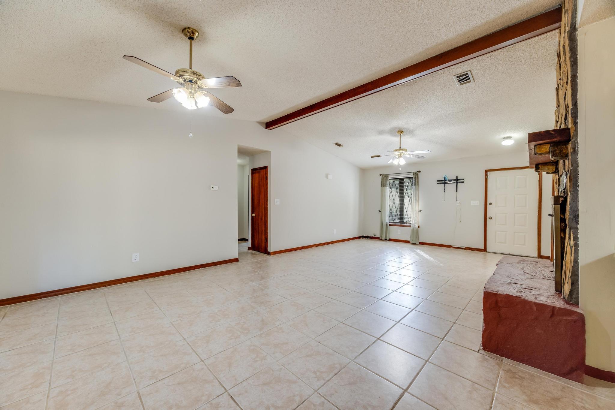 6359 Shangri La Road Crestview, FL 32539 - Photo 21 of 56 a view of a livingroom with a furniture
