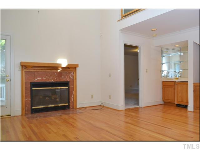 2112 Camrose Street Raleigh, NC 27608 - Photo 10 of 25 Den/Family/Great Room