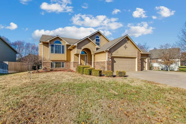 $260,000 | 1203 South Park Hill Street, Derby, KS 67037