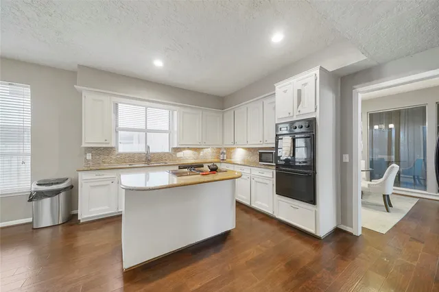 $370,000 | 14607 Muirfield Lane, Houston, TX 77095