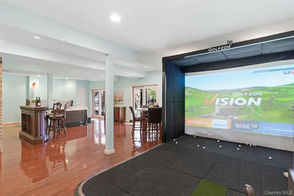 $2,835,000 | 50 Holiday Pond Road, Jericho, NY 11753