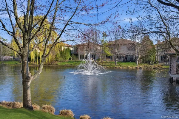 $2,835,000 | 50 Holiday Pond Road, Jericho, NY 11753