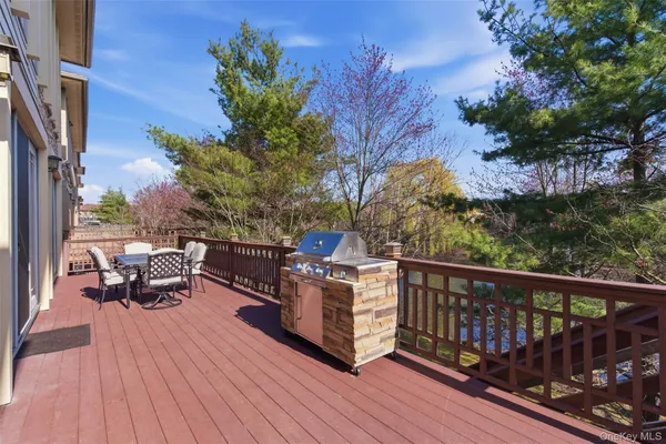 $2,835,000 | 50 Holiday Pond Road, Jericho, NY 11753