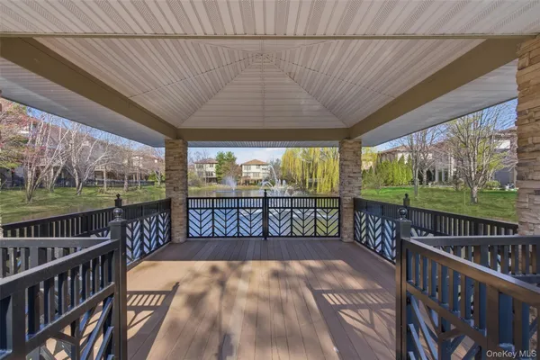 $2,835,000 | 50 Holiday Pond Road, Jericho, NY 11753