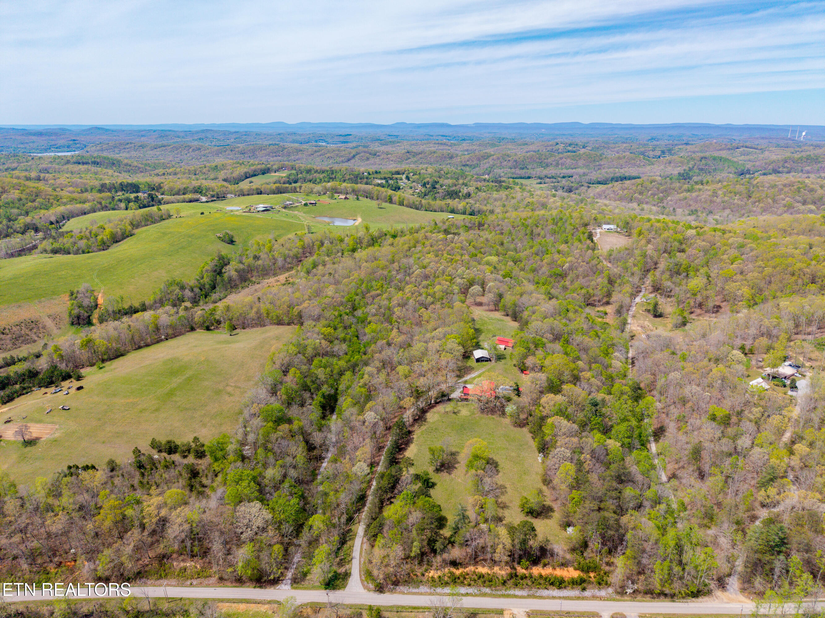 702 Dogwood Valley Road Kingston, TN 37763 - Photo 40 of 47 702DogwoodValleyRd-57