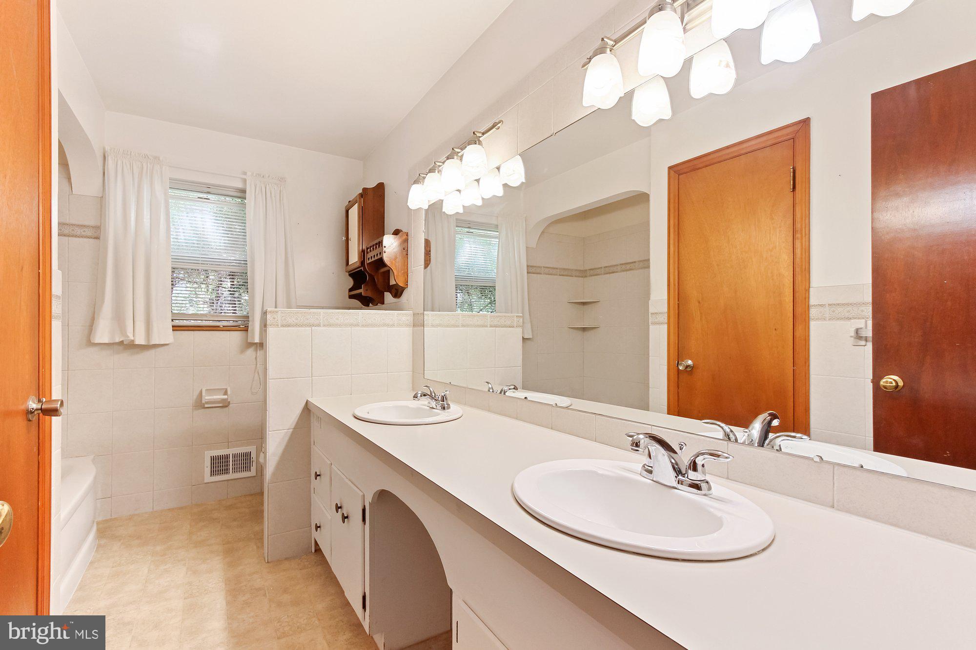 3321 Carlisle Road Dover, PA 17315 - Photo 12 of 22 Gallery Image 12