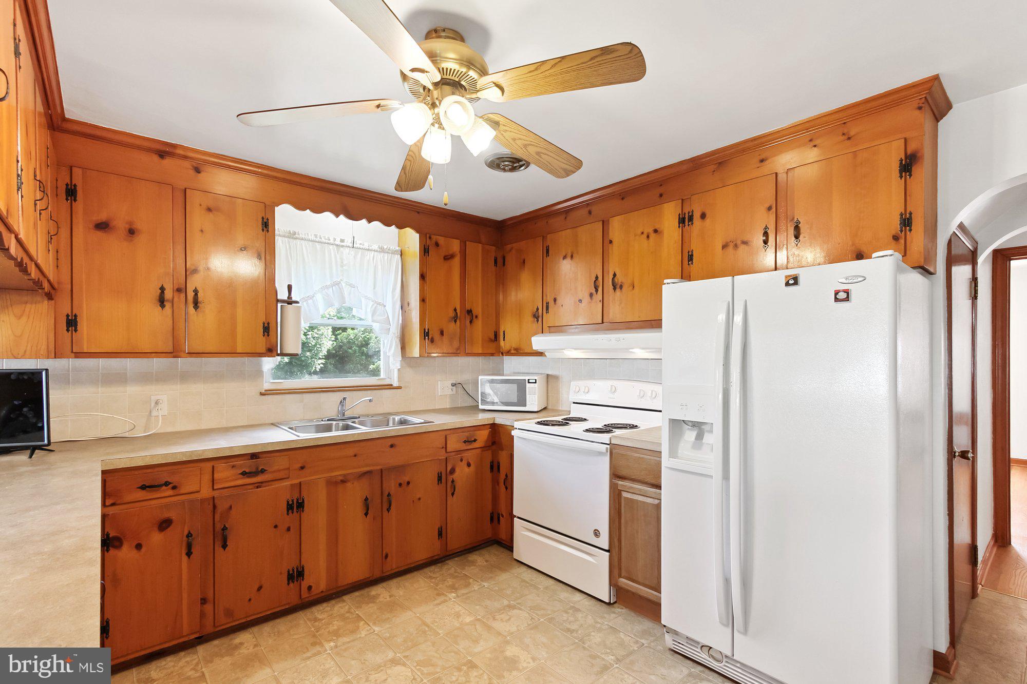 3321 Carlisle Road Dover, PA 17315 - Photo 6 of 22 Gallery Image 6