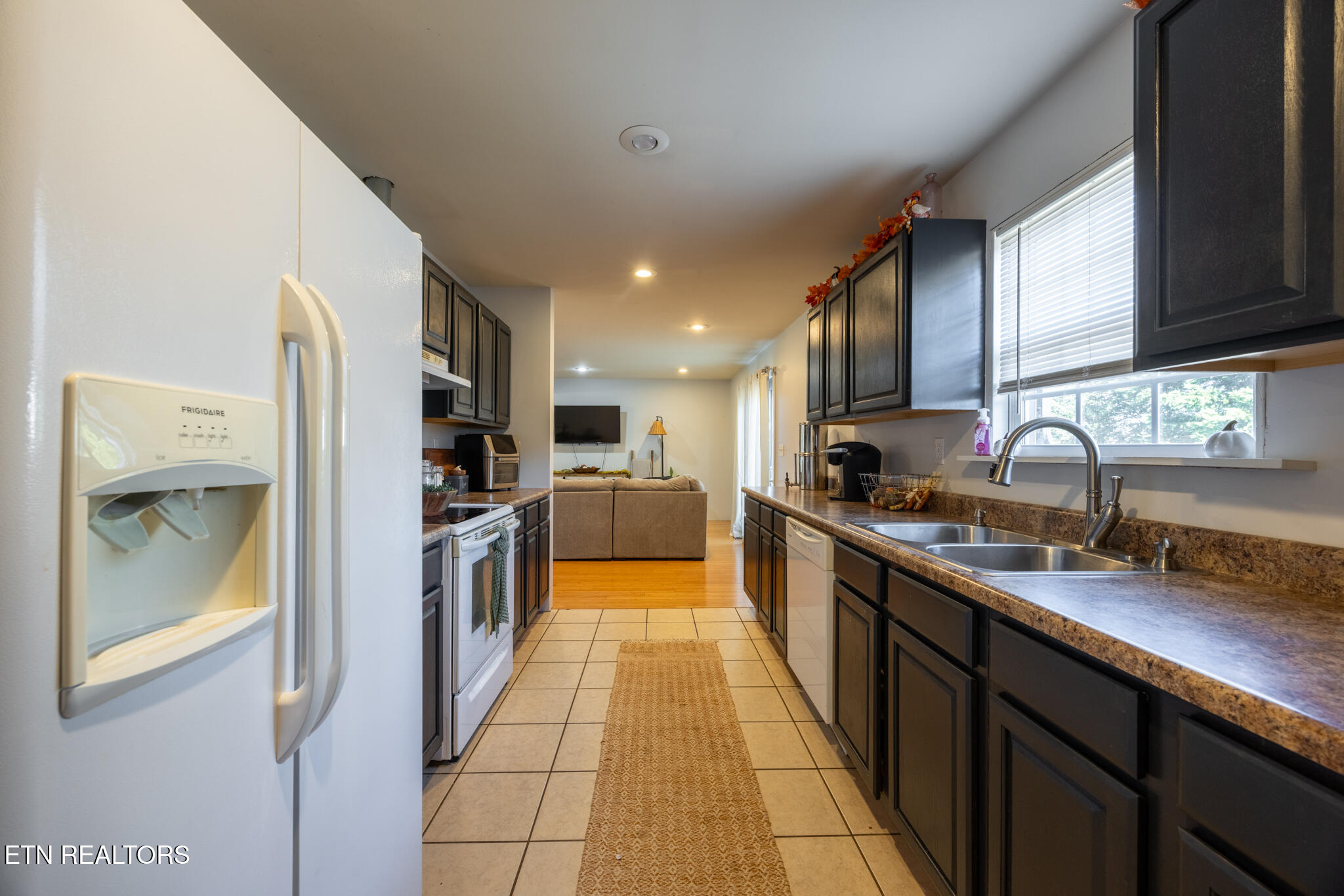 196 Akins Road Tellico Plains, TN 37385 - Photo 12 of 26 012