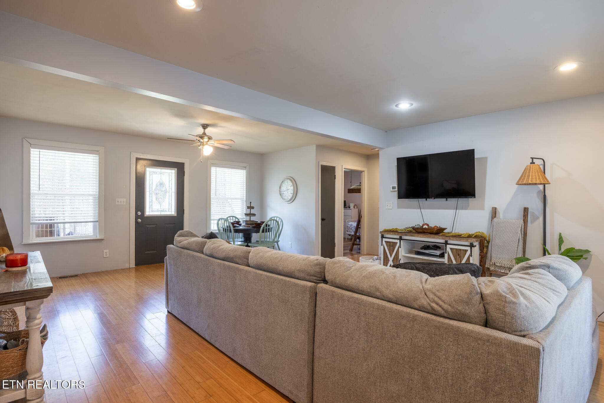 196 Akins Road Tellico Plains, TN 37385 - Photo 7 of 26 007