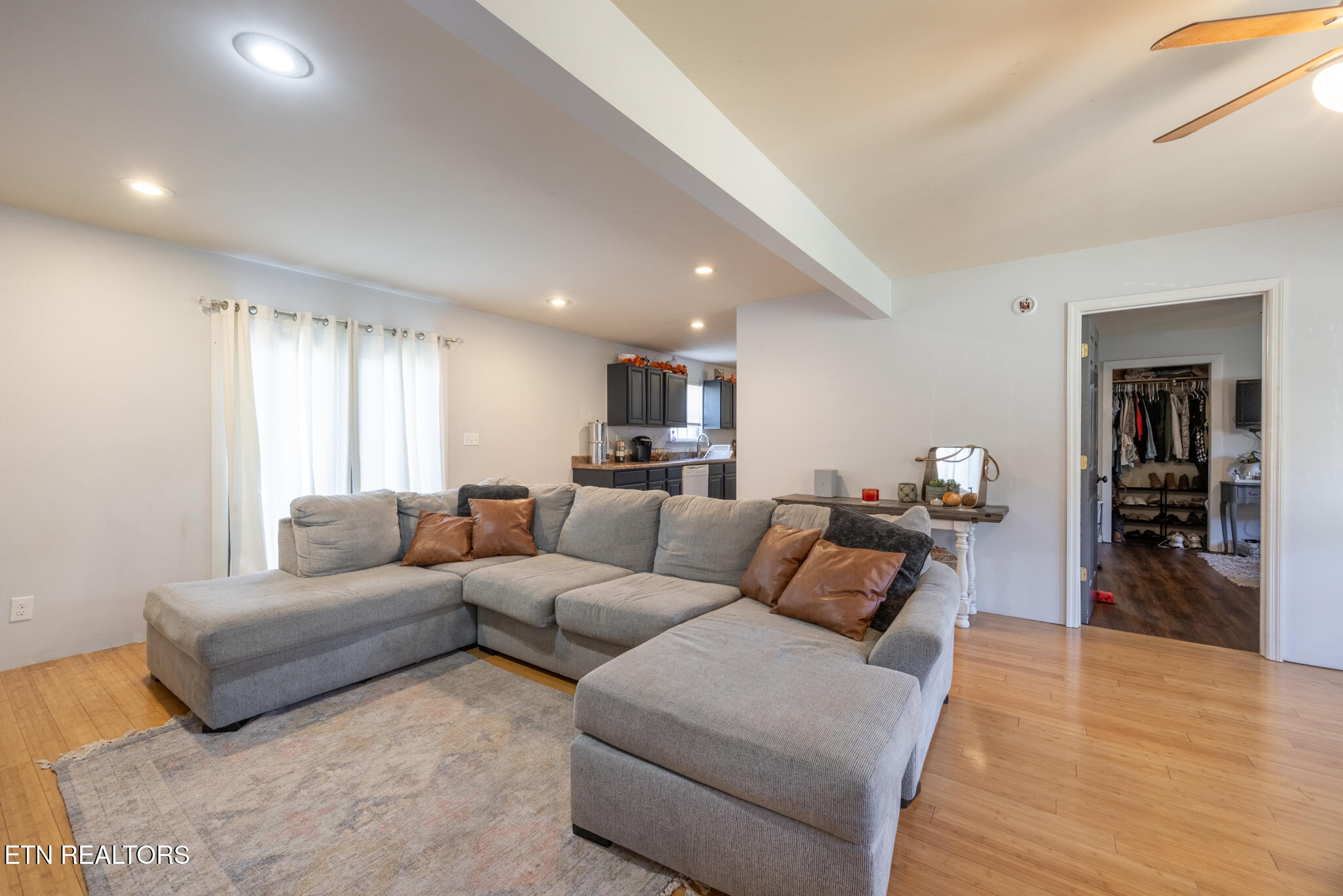 196 Akins Road Tellico Plains, TN 37385 - Photo 8 of 26 008