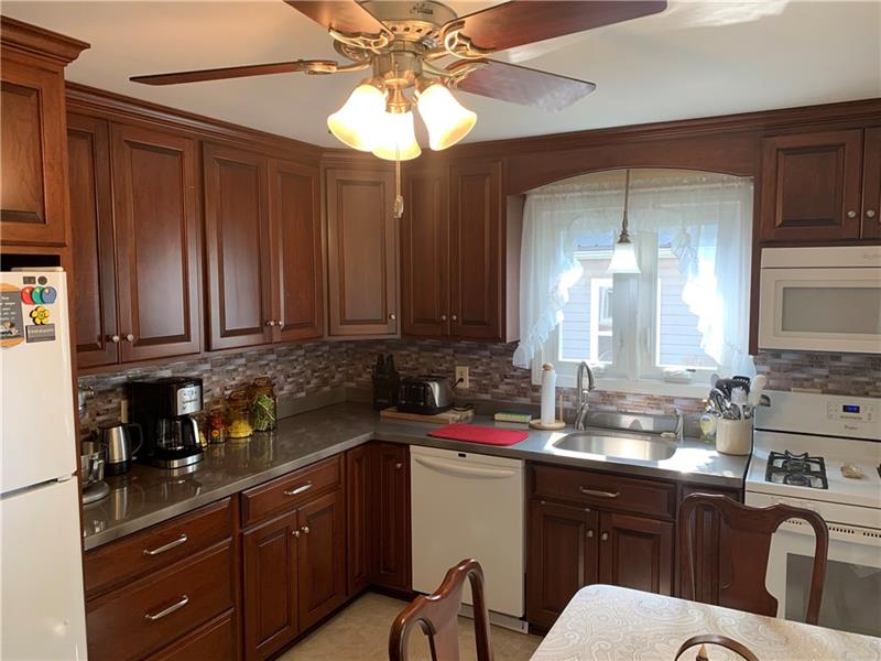 830 Mayfield Road Sharpsville, PA 16150 - Photo 4 of 22 Gallery Image 4