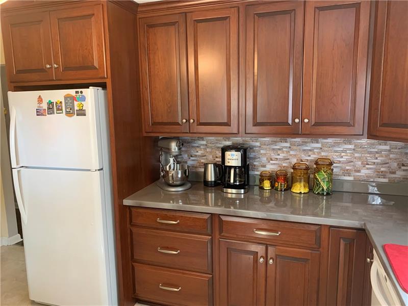 830 Mayfield Road Sharpsville, PA 16150 - Photo 6 of 22 Gallery Image 6