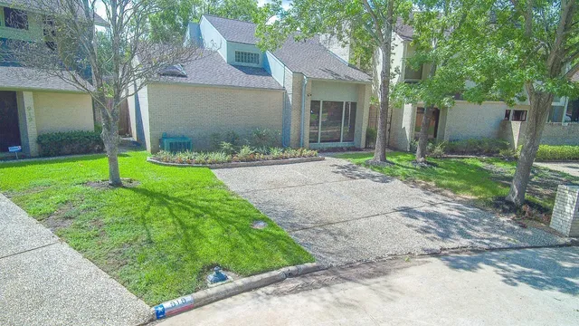$2,849 | 923 Cranberry Hill Court, Houston, TX 77079