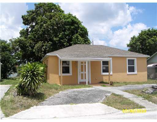 724 West 2nd Street Riviera Beach, FL 33404 - Photo 1 of 7 Primary Photo