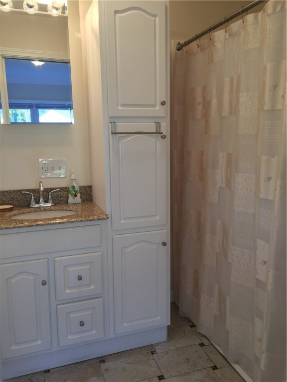 90 Progress Street Lincoln, RI 02865 - Photo 16 of 31 The Step In Shower Is Perfect For Any Age Of House Guest.