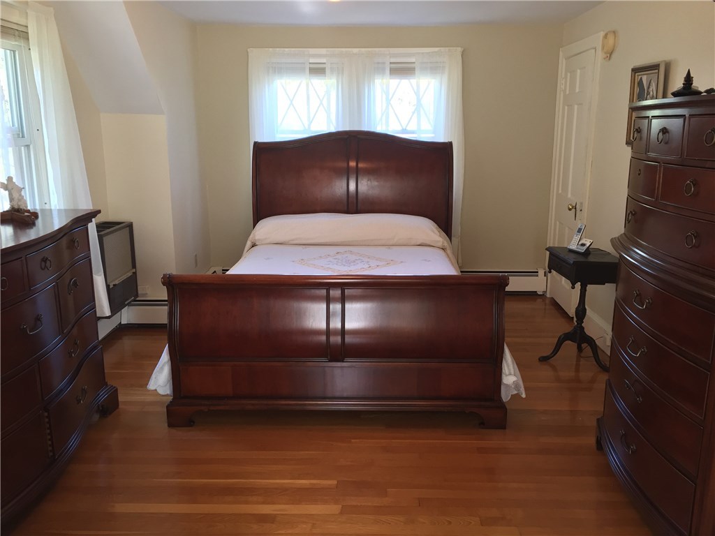 90 Progress Street Lincoln, RI 02865 - Photo 19 of 31 The Master Bedroom Is A Great Size, Fits All Your Bedroom Furniture And Has Gleaming Hardwood Floors.