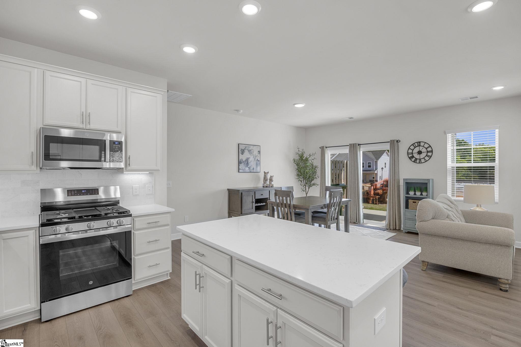 227 Crimson Tree Court Greenville, SC 29607 - Photo 7 of 40