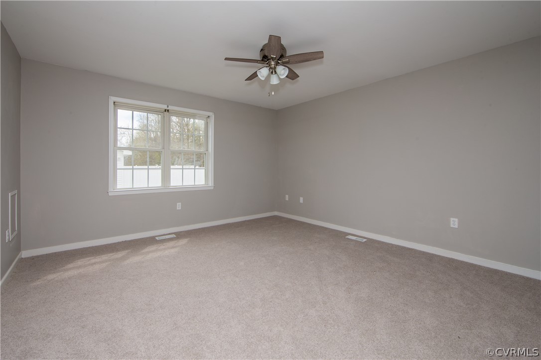 372 Davenport Road Cumberland, VA 23040 - Photo 14 of 36 Master bedroom