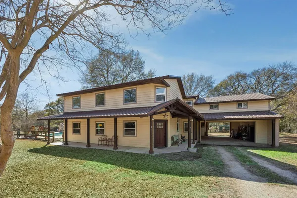 $999,999 | 640 Piney Creek Road, Bellville, TX 77418