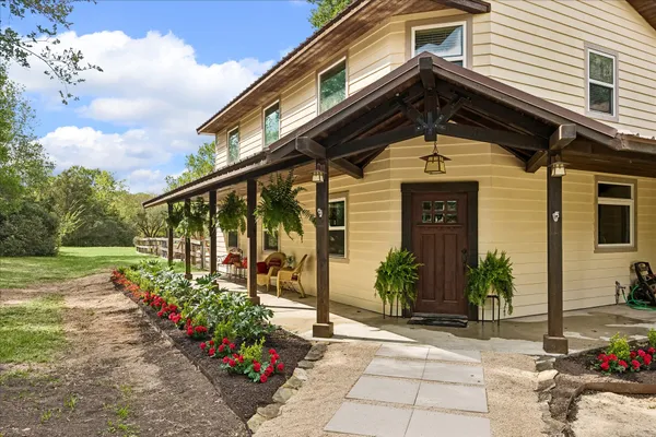 $920,000 | 640 Piney Creek Road, Bellville, TX 77418