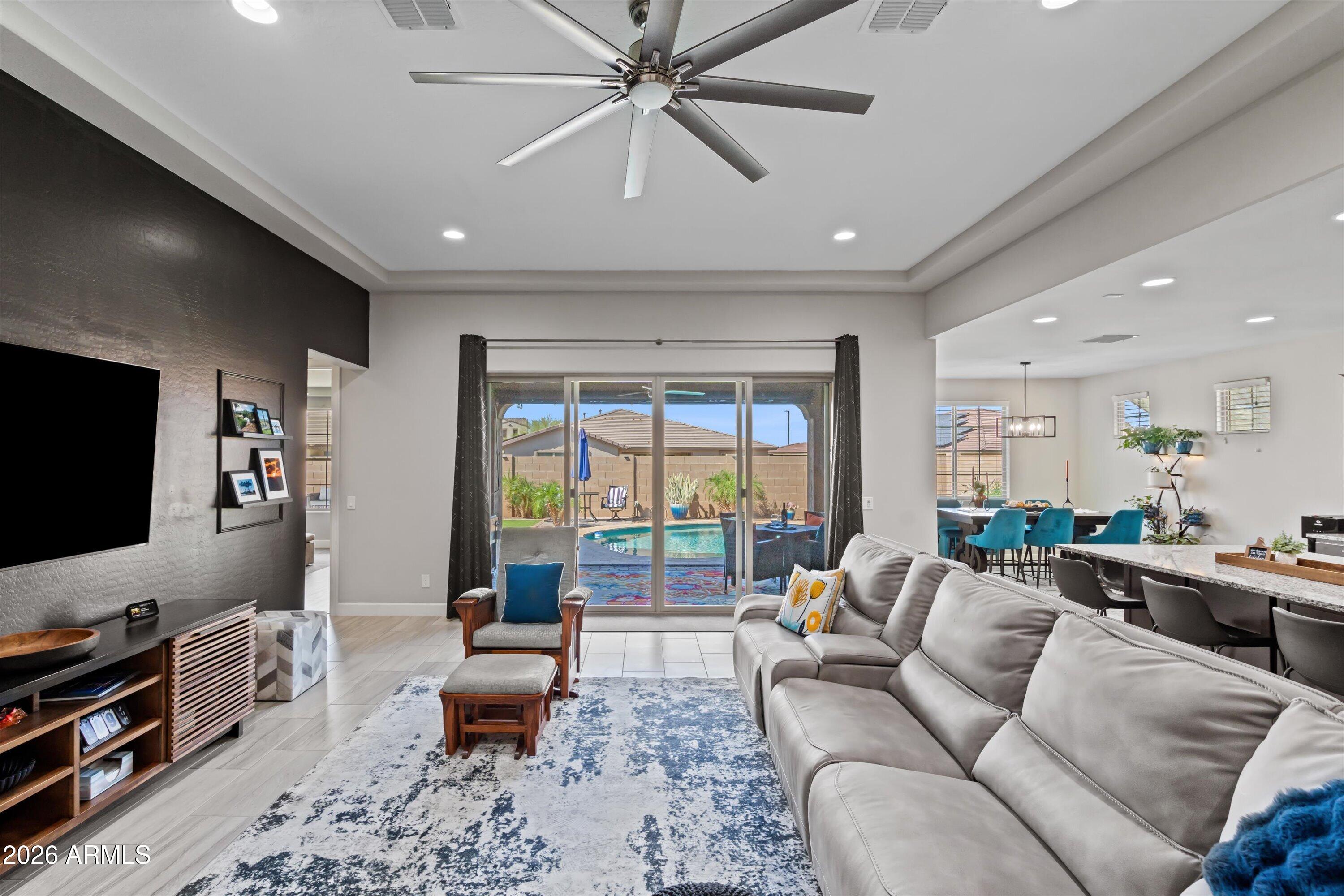 18289 West Raven Road Goodyear, AZ 85338 - Photo 12 of 92