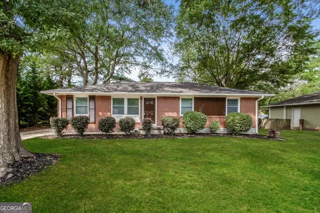 $1,595 | 742 King Road, Jonesboro, GA 30236