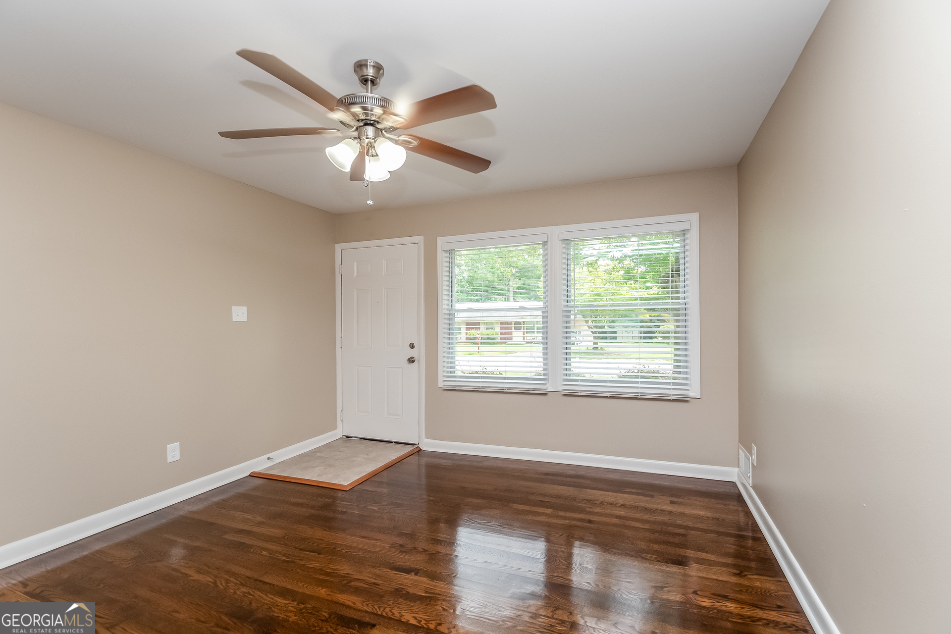 742 King Road Jonesboro, GA 30236 - Photo 2 of 15