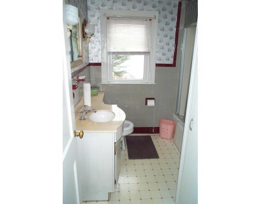 78 Clinton Road Weymouth, MA 02189 - Photo 9 of 10 Gallery Image 9