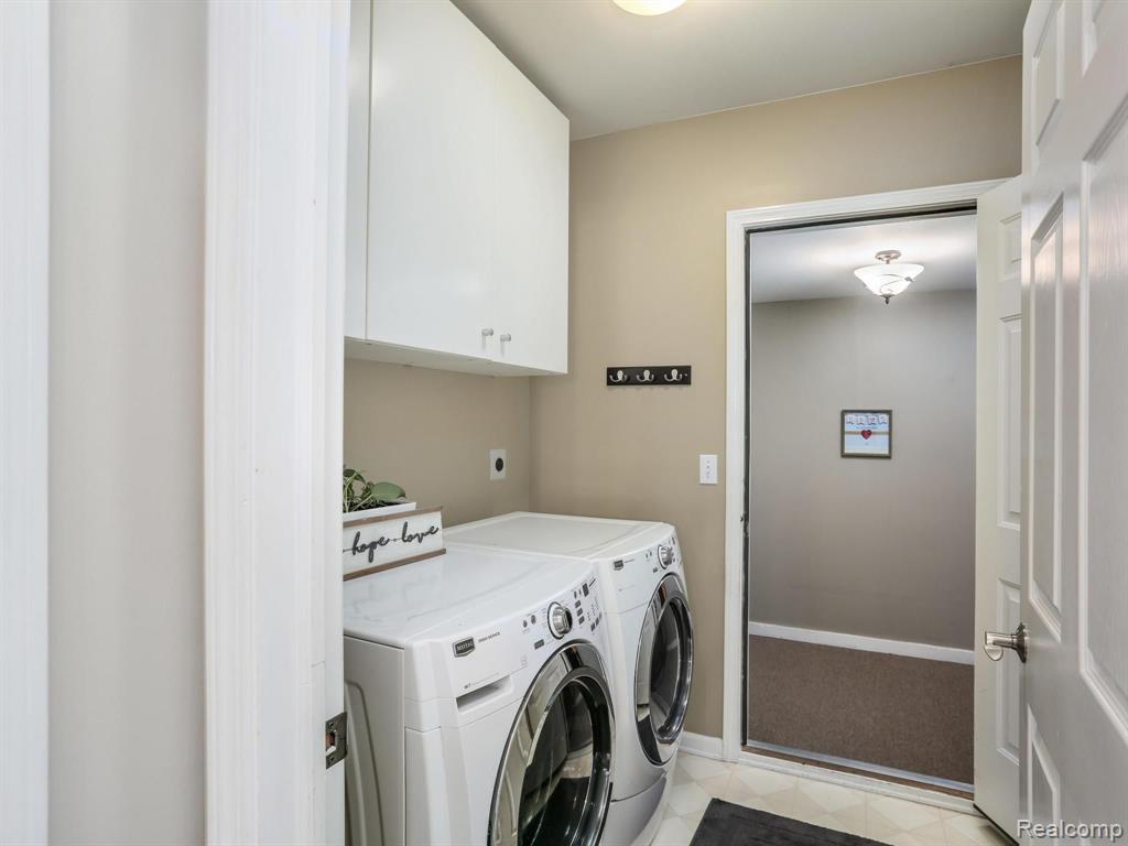 1861 Beaver Creek Drive Rochester, MI 48307 - Photo 23 of 46