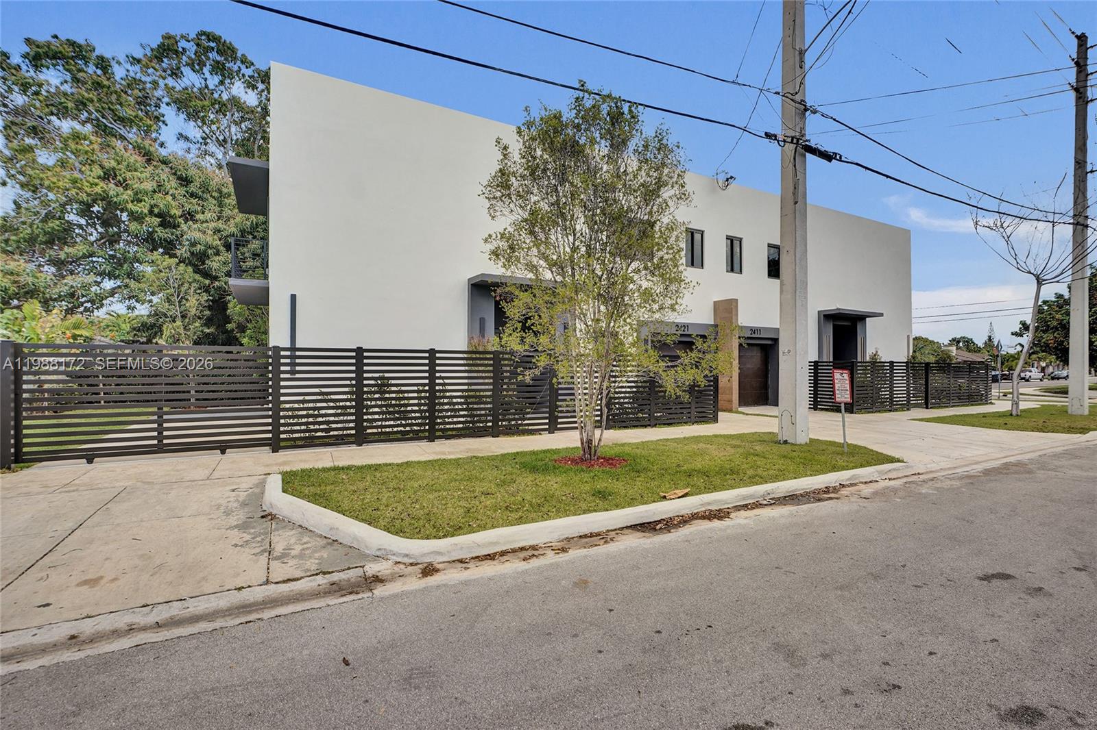 2421 Southwest 16th Terrace Miami, FL 33145 - Photo 2 of 37