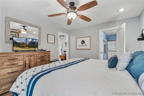 $395,000 | 36 Country Lane, Eldon, MO 65026