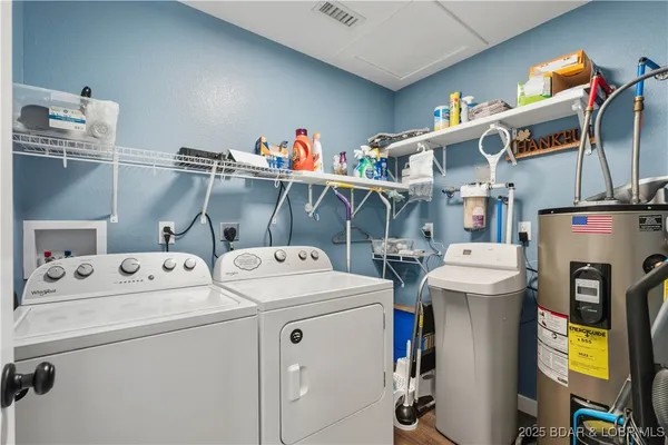 $395,000 | 36 Country Lane, Eldon, MO 65026