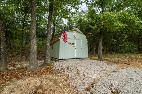 $395,000 | 36 Country Lane, Eldon, MO 65026