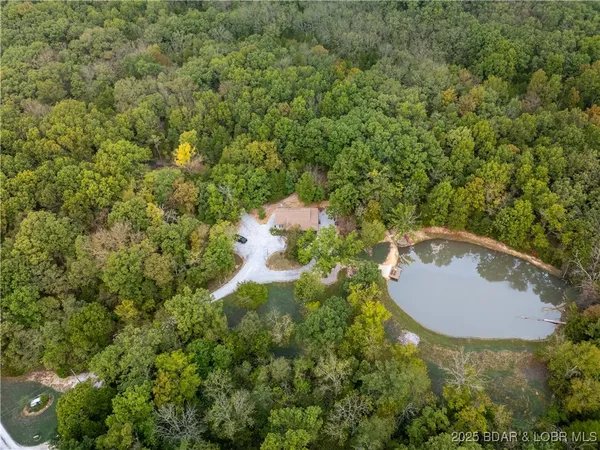$395,000 | 36 Country Lane, Eldon, MO 65026