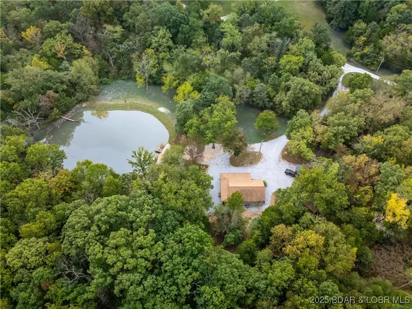 $395,000 | 36 Country Lane, Eldon, MO 65026