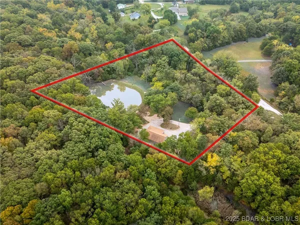 $395,000 | 36 Country Lane, Eldon, MO 65026