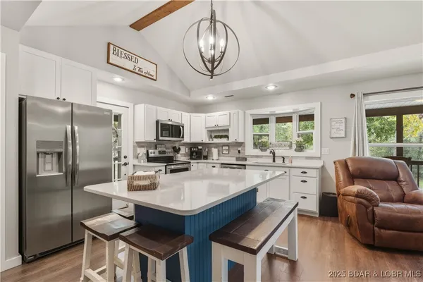 $395,000 | 36 Country Lane, Eldon, MO 65026