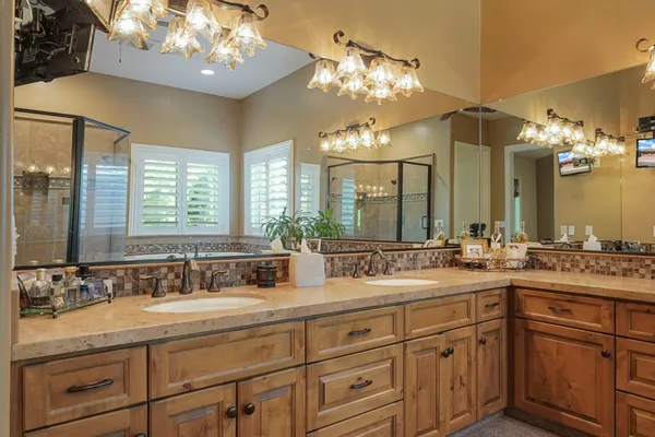 $1,659,000 | 181 West Willow Wood Drive, Woodbridge, CA 95258